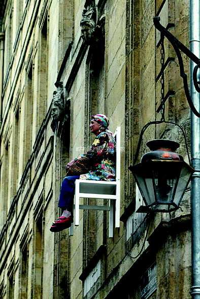 行为艺术是血腥暴力？还是寻求精神自由？