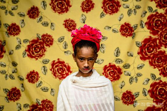 当男人、女人和儿童都成为弗里达