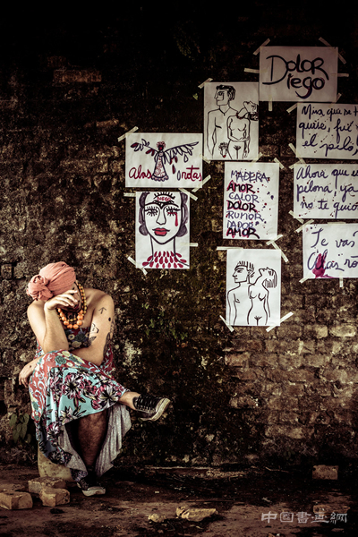 当男人、女人和儿童都成为弗里达