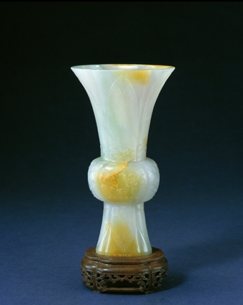 清宫遗存：揭秘故宫博物馆收藏的绝世翡翠