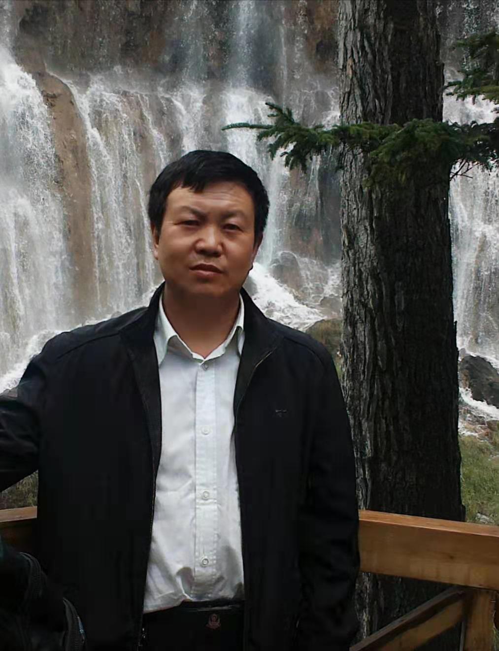 当代翰墨名家王玮献礼建党100周年