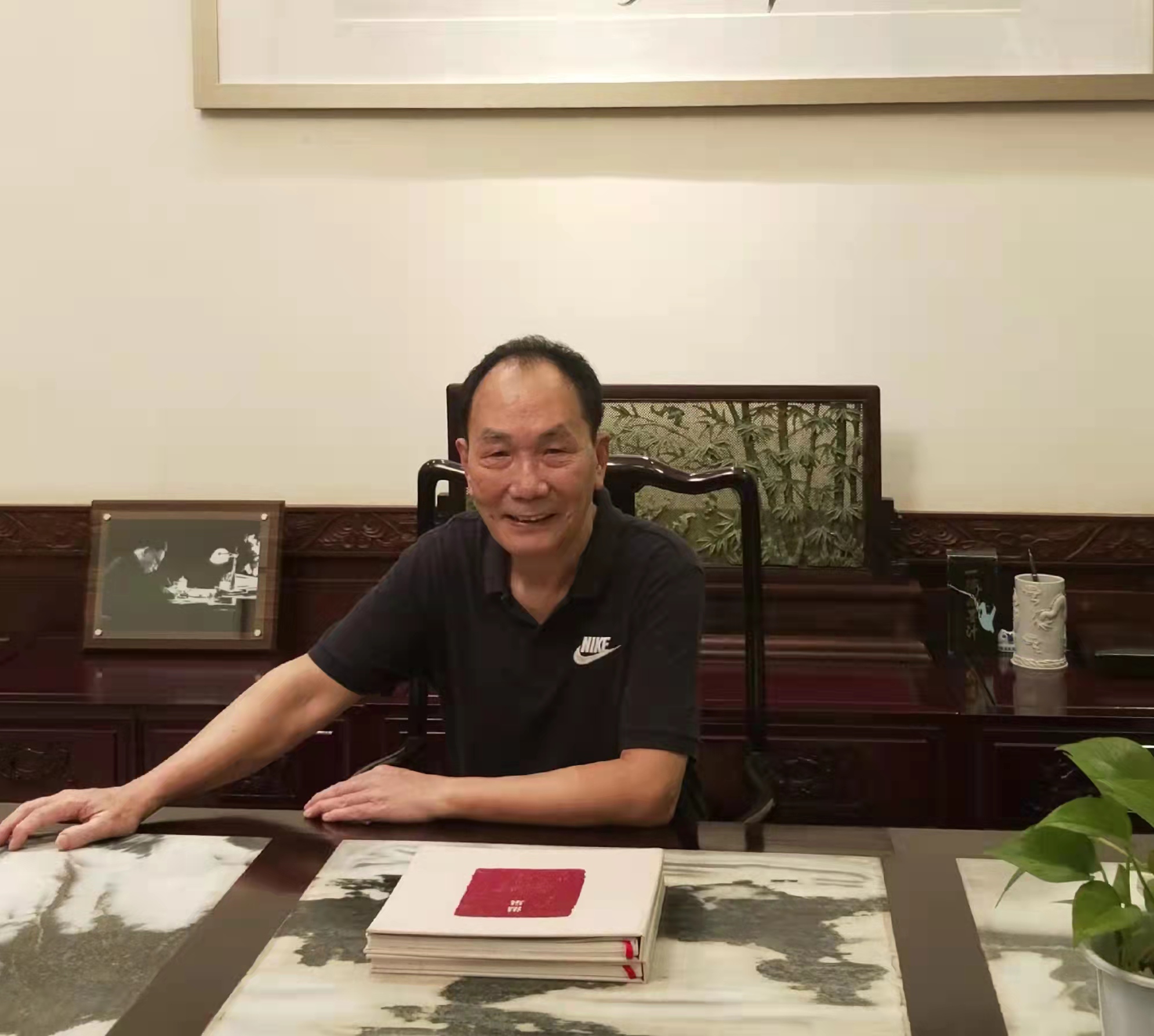 著名收藏艺术家汤榮焜