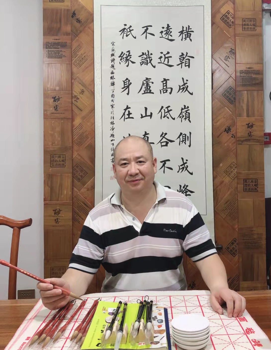 著名收藏艺术家张盛